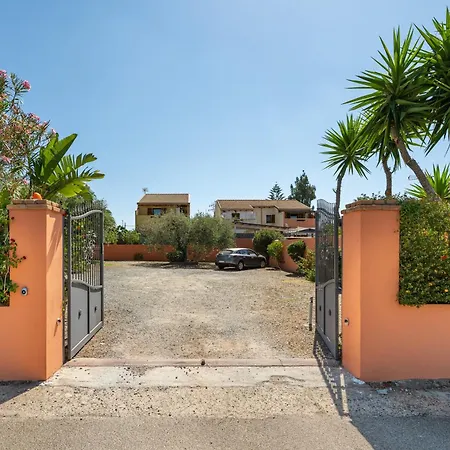 Erica Erica * Villa San Pietro