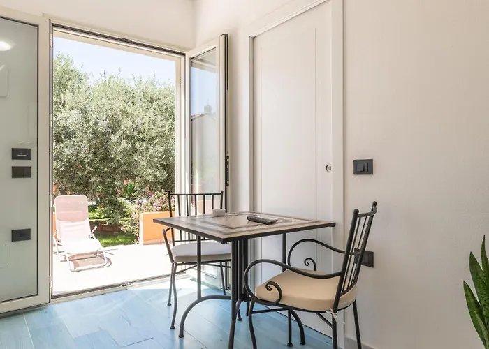 Erica Erica * Villa San Pietro