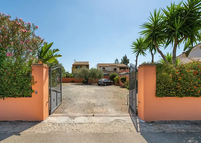 Erica Erica * Villa San Pietro