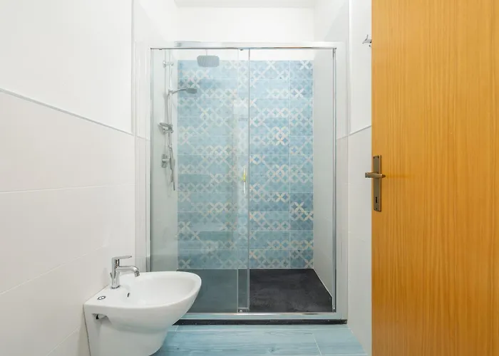 Erica Erica * Villa San Pietro