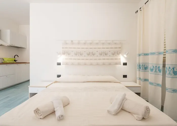 Erica Erica * Villa San Pietro